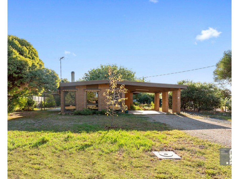 11 Simpson Street, Oxley VIC 3678