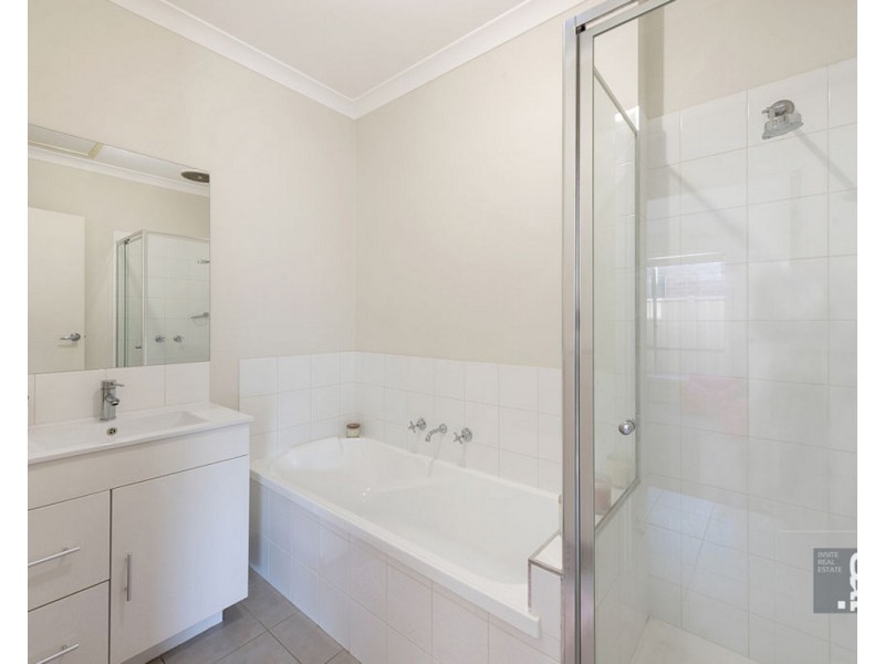 9 Creek View End, Wangaratta VIC 3677