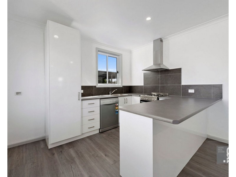 16 Hallett Crescent, Wangaratta VIC 3677