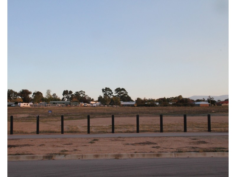 33 Thurles Avenue, Wangaratta VIC 3677