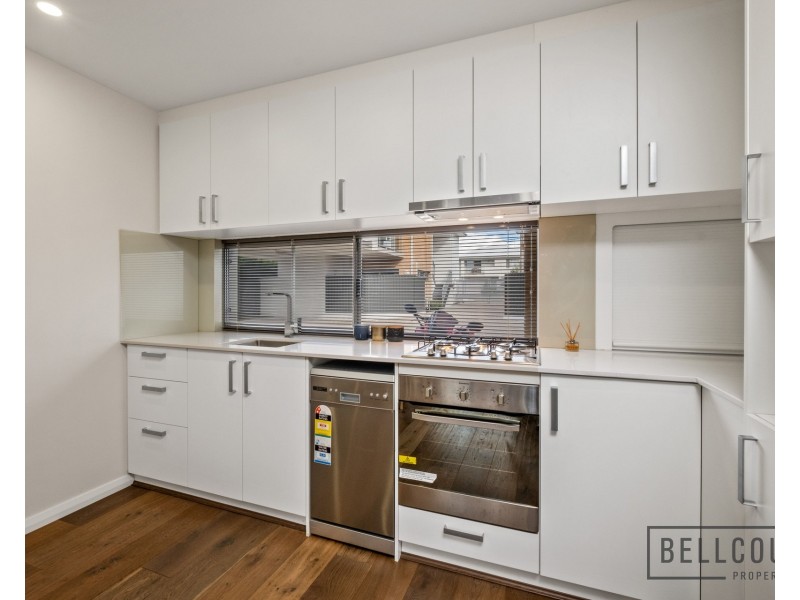 8 Halley Street, Innaloo WA 6018