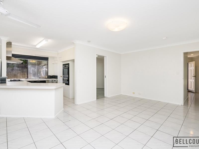 8 Wapengo Close, South Lake WA 6164