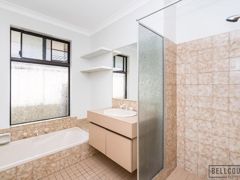 8 Wapengo Close, South Lake WA 6164