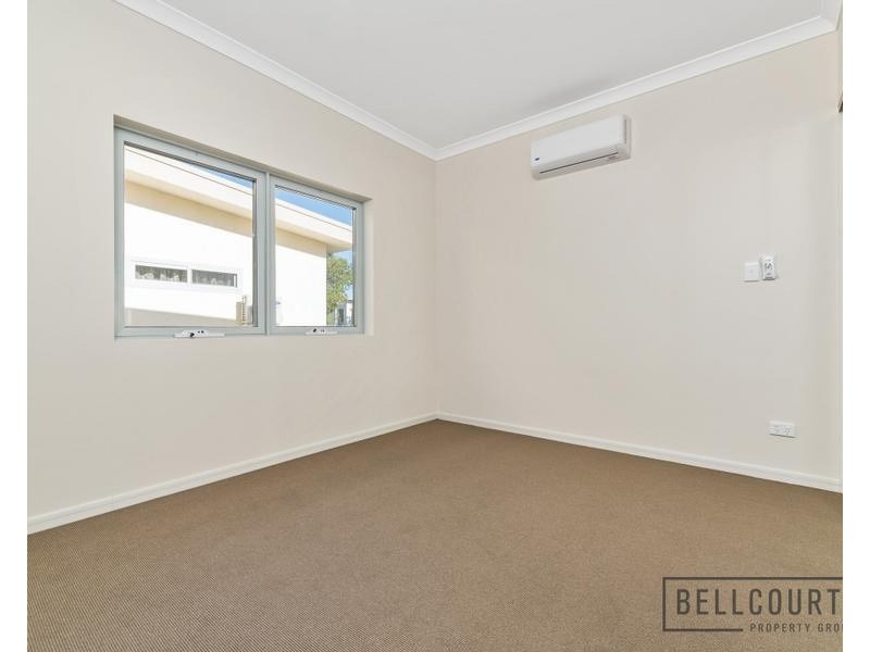 49 Mcglinn Way, Cloverdale WA 6105