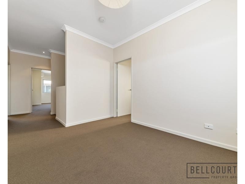 49 Mcglinn Way, Cloverdale WA 6105