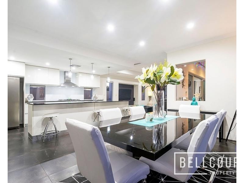 12A Henning Crescent, Manning WA 6152