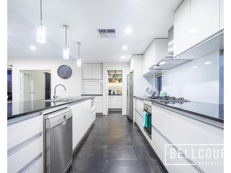 12A Henning Crescent, Manning WA 6152