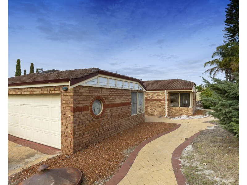 2 Bosworth Place, Leeming WA 6149
