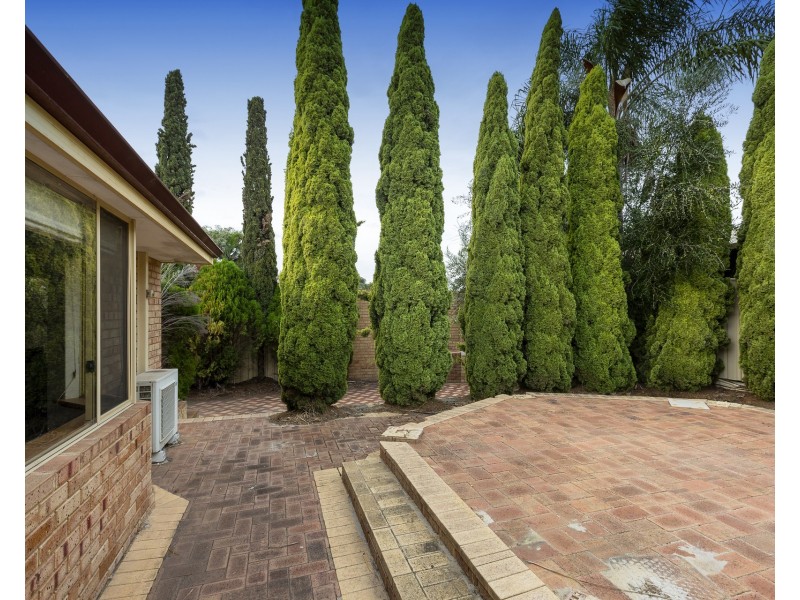 2 Bosworth Place, Leeming WA 6149