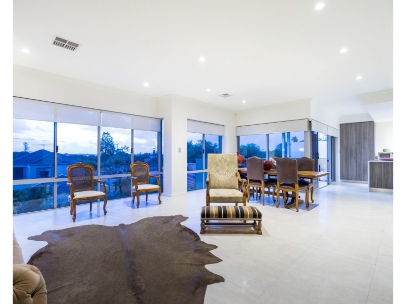 2/29 Comer Street, Como WA 6152