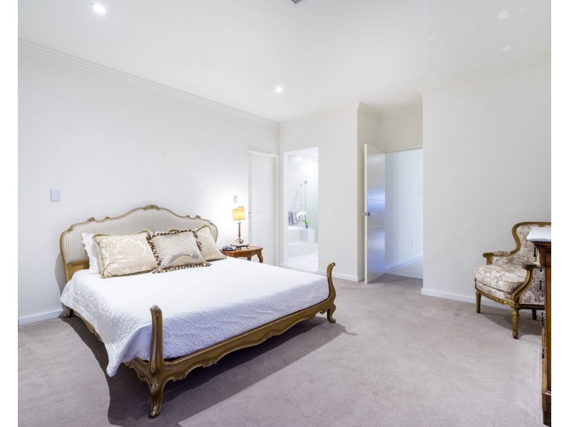 2/29 Comer Street, Como WA 6152