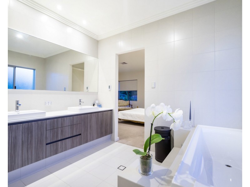 2/29 Comer Street, Como WA 6152