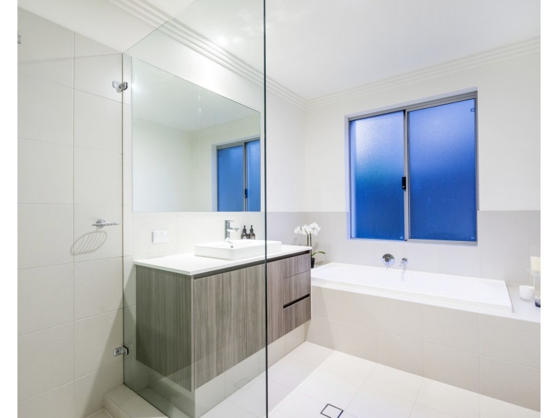 2/29 Comer Street, Como WA 6152