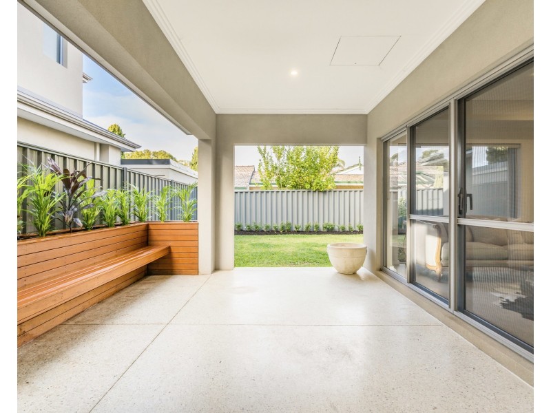 2/29 Comer Street, Como WA 6152