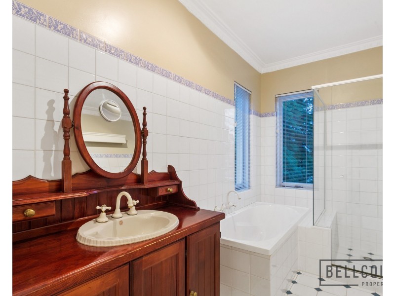 212 Douglas Avenue, Kensington WA 6151