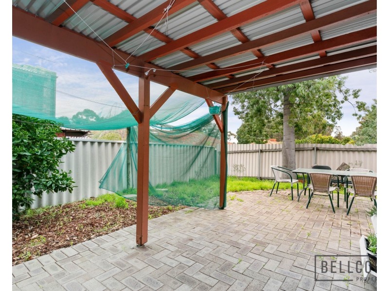 2/15 Coolidge Street, Como WA 6152