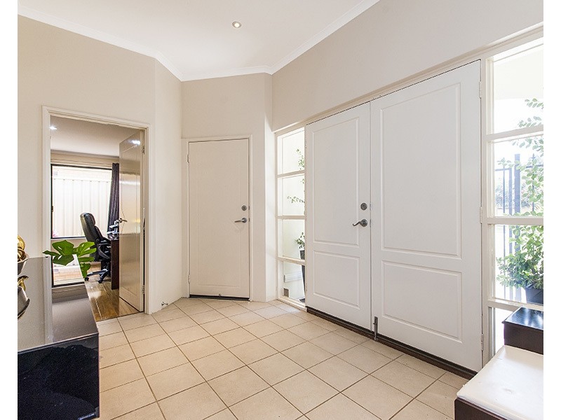 45 Gentilli Way, Salter Point WA 6152