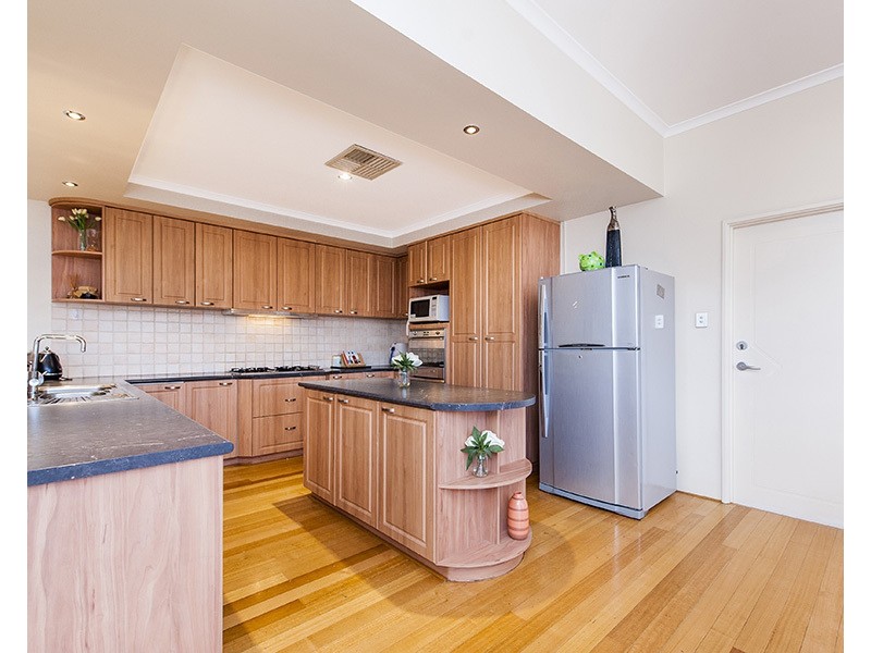 45 Gentilli Way, Salter Point WA 6152