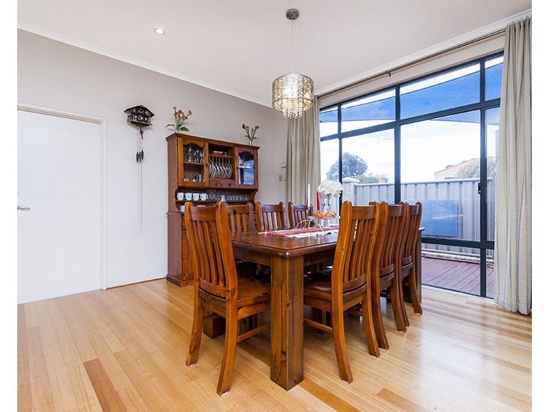 45 Gentilli Way, Salter Point WA 6152