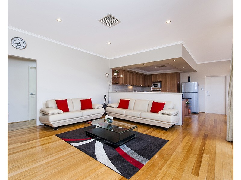 45 Gentilli Way, Salter Point WA 6152