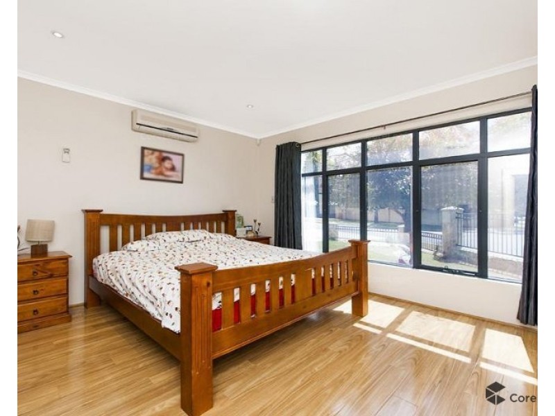 45 Gentilli Way, Salter Point WA 6152