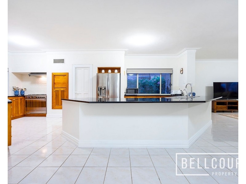 12 Artane Court, Waterford WA 6152