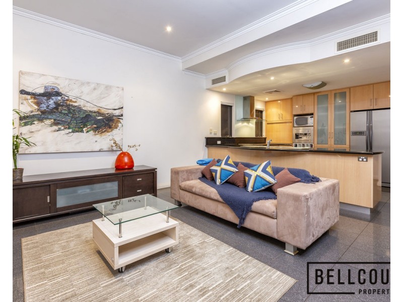 17 Stitfold Promenade, Salter Point WA 6152