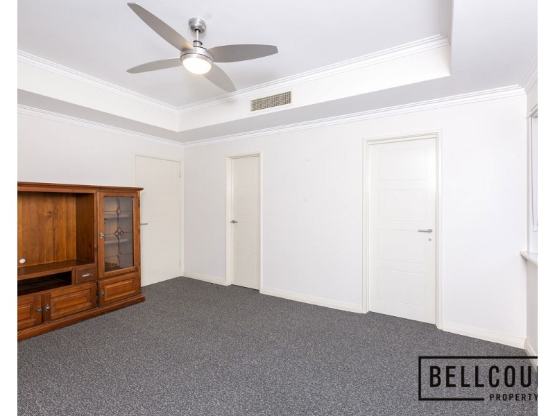 17 Stitfold Promenade, Salter Point WA 6152