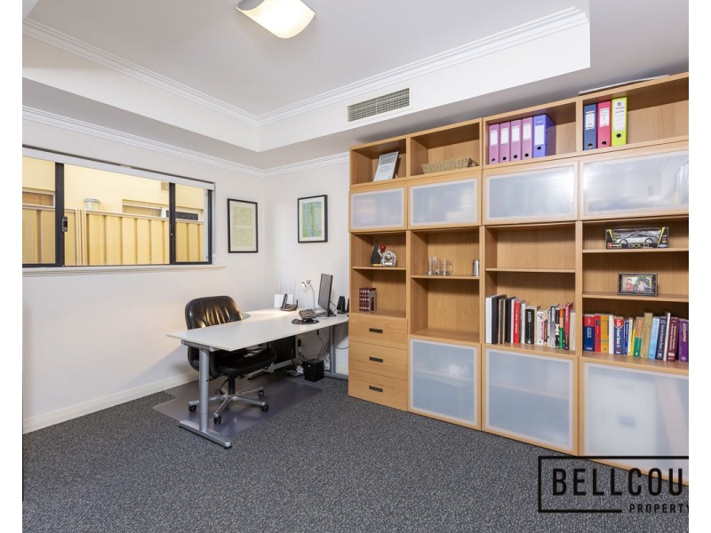 17 Stitfold Promenade, Salter Point WA 6152