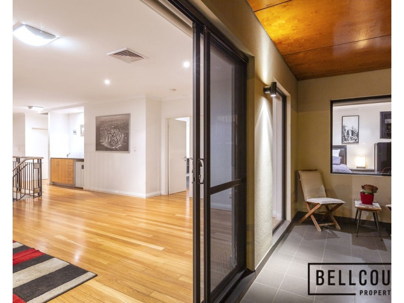17 Stitfold Promenade, Salter Point WA 6152