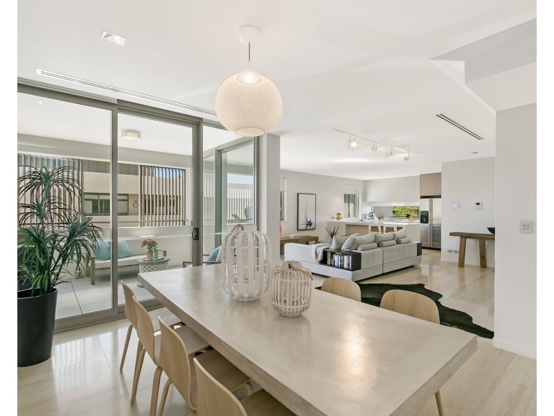 23/23 Ocean Drive, North Coogee WA 6163