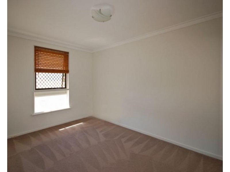 11/413 Canning Highway, Como WA 6152