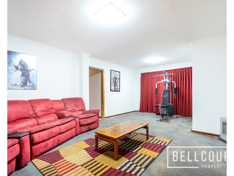 7 Limerick Place, Waterford WA 6152