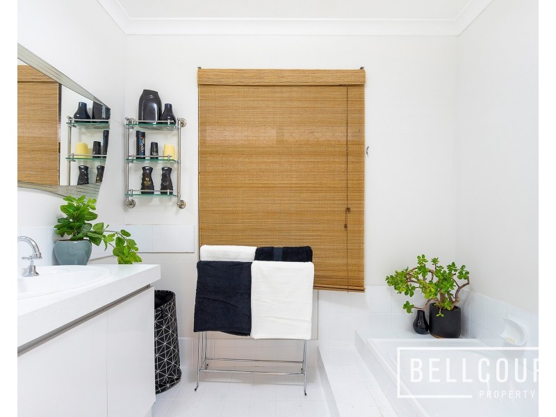 7 Limerick Place, Waterford WA 6152