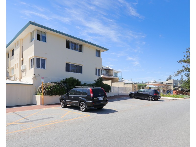 24/15 Eric Street, Cottesloe WA 6011