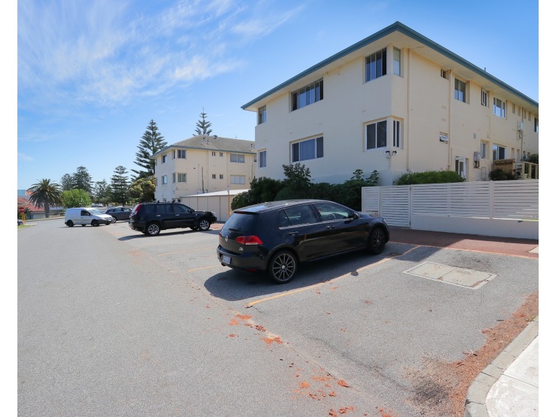 24/15 Eric Street, Cottesloe WA 6011