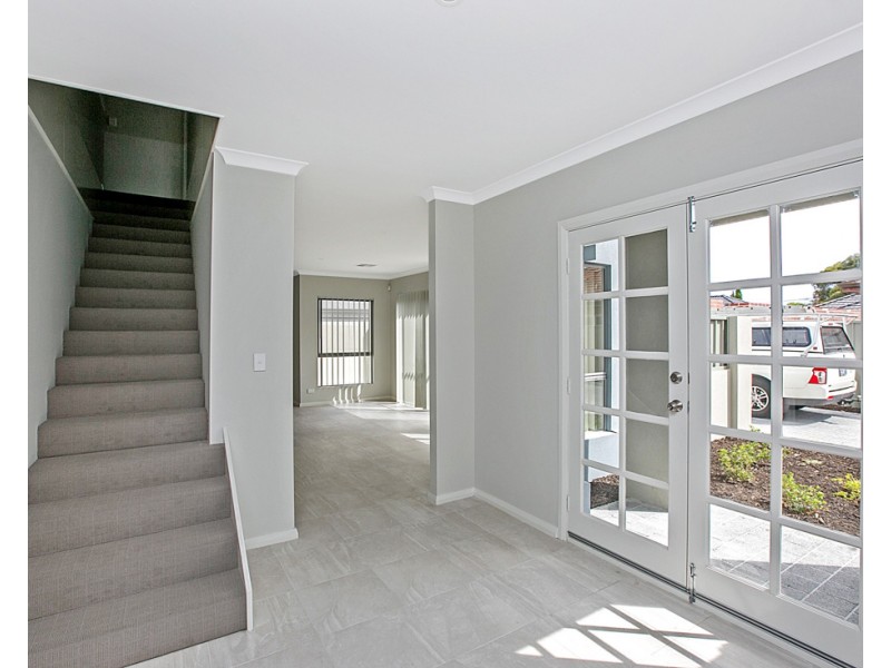 9b Walter Road, Inglewood WA 6052