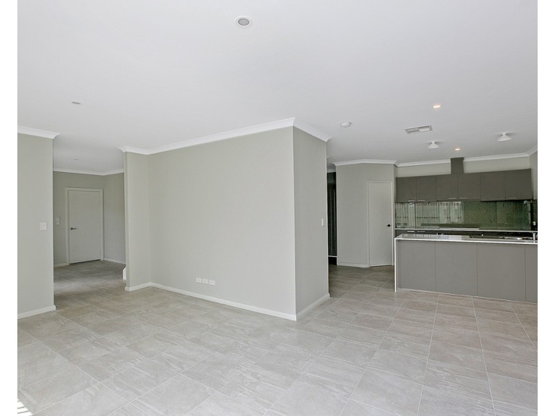 9b Walter Road, Inglewood WA 6052