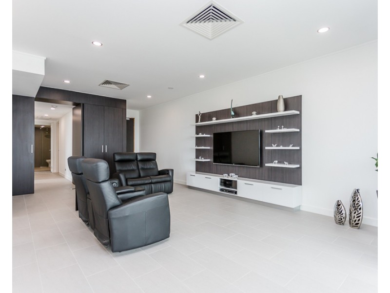 802/19 Ogilvie Road, Mount Pleasant WA 6153