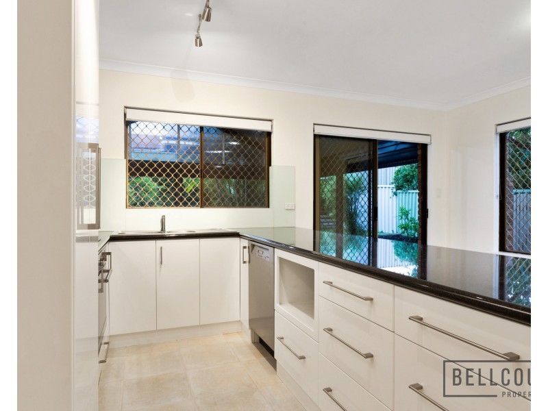 2/112 Mary Street, Como WA 6152