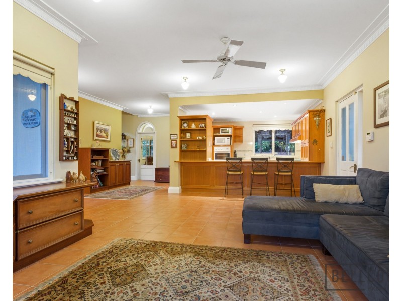 212 Douglas Avenue, Kensington WA 6151