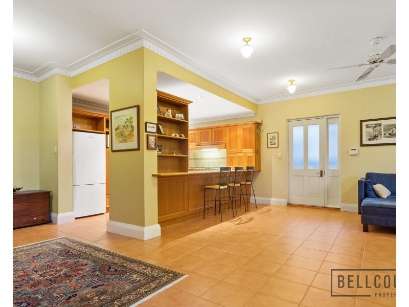 212 Douglas Avenue, Kensington WA 6151