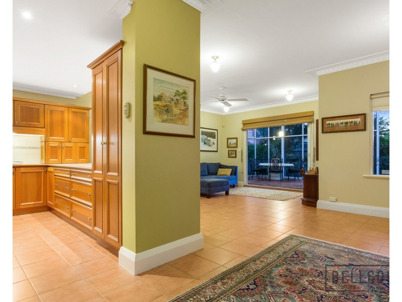 212 Douglas Avenue, Kensington WA 6151