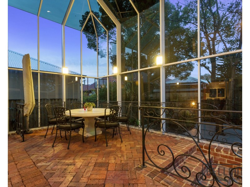 212 Douglas Avenue, Kensington WA 6151