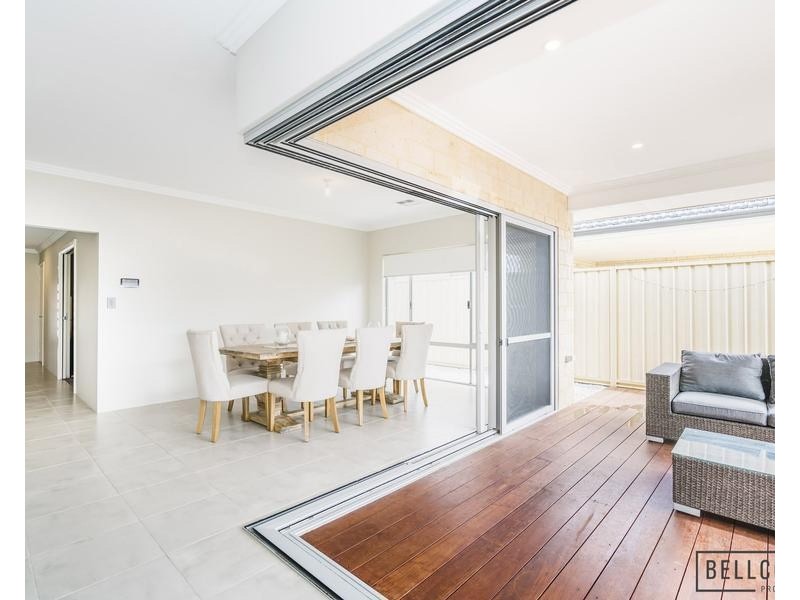 14 Watershed Way, Pearsall WA 6065