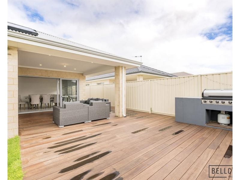 14 Watershed Way, Pearsall WA 6065