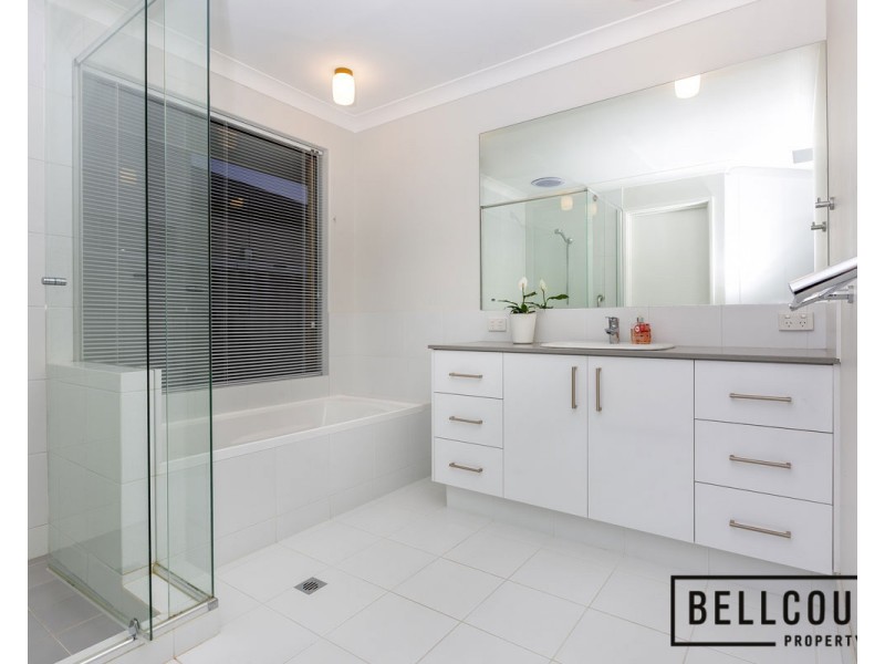 30 Halcyon Way, Churchlands WA 6018