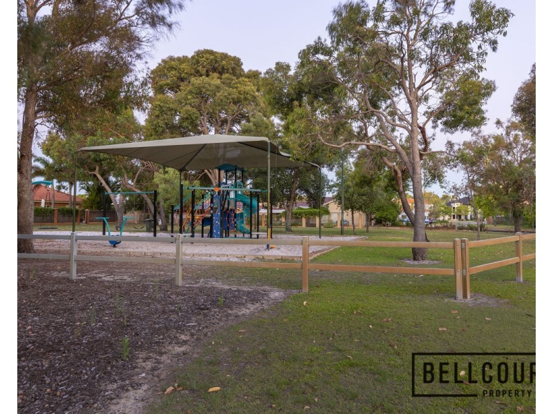 11 Mullingar Close, Waterford WA 6152