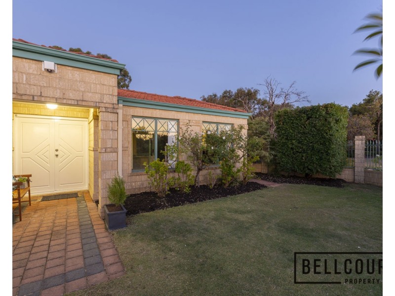 11 Mullingar Close, Waterford WA 6152