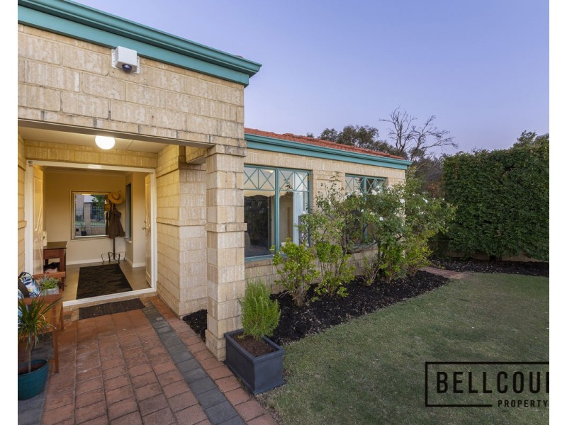 11 Mullingar Close, Waterford WA 6152